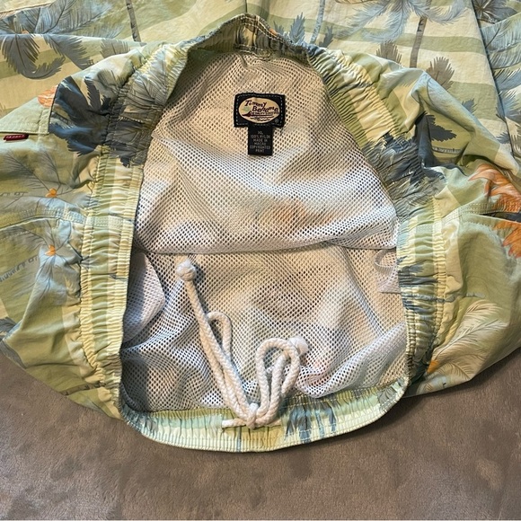 Tommy Bahama MENS swim shorts, size XL - Picture 6 of 9